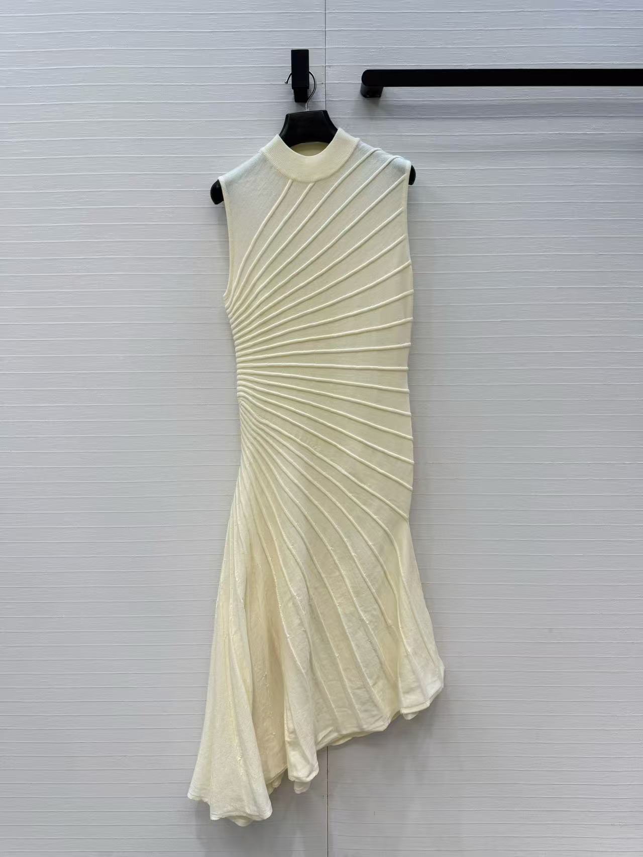 Solid color cool and sophistic - Women Formal Wear Designers review and price